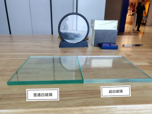 Cor verdadeira 2mm-19mm Edifício plano transparente Vidro transparente para corte e decoração